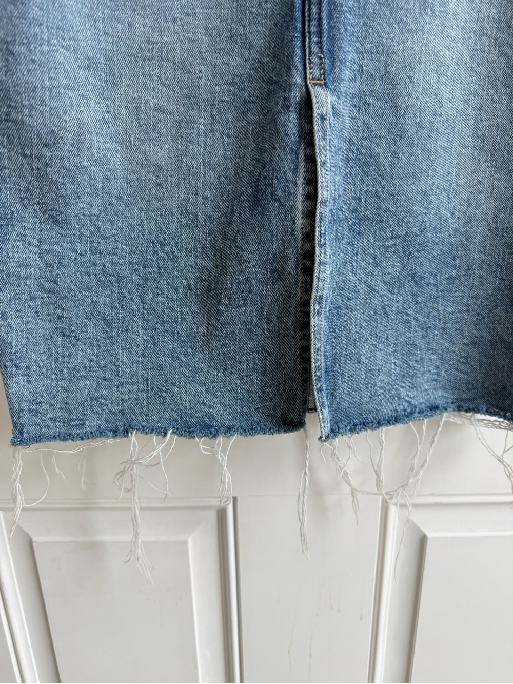 Gap Iconic Denim Midi Pencil Skirt with front split fringe fall western classic - Picture 6 of 6